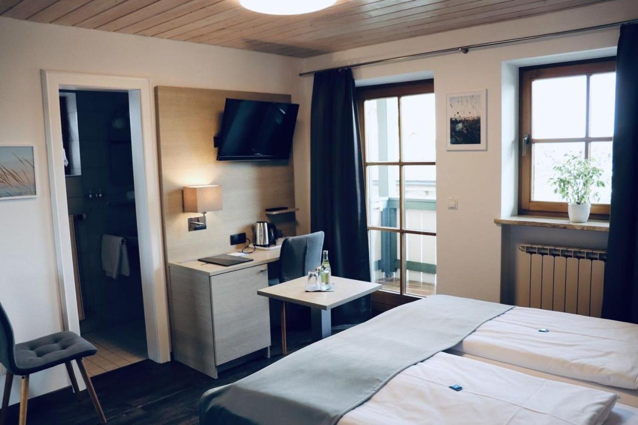 Hotel Garni Moewe Am See Prien am Chiemsee Bagian luar foto
